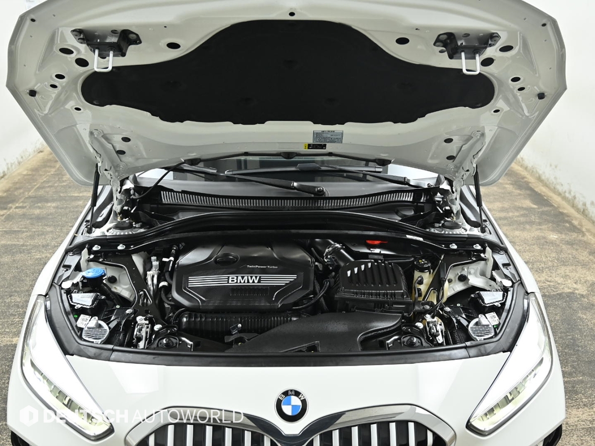 1 Series F40 120i M Sport